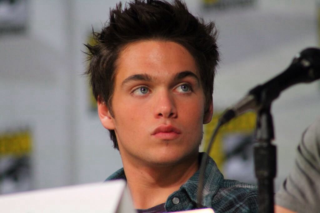 Dylan Sprayberry collection | Celebrity pictures.